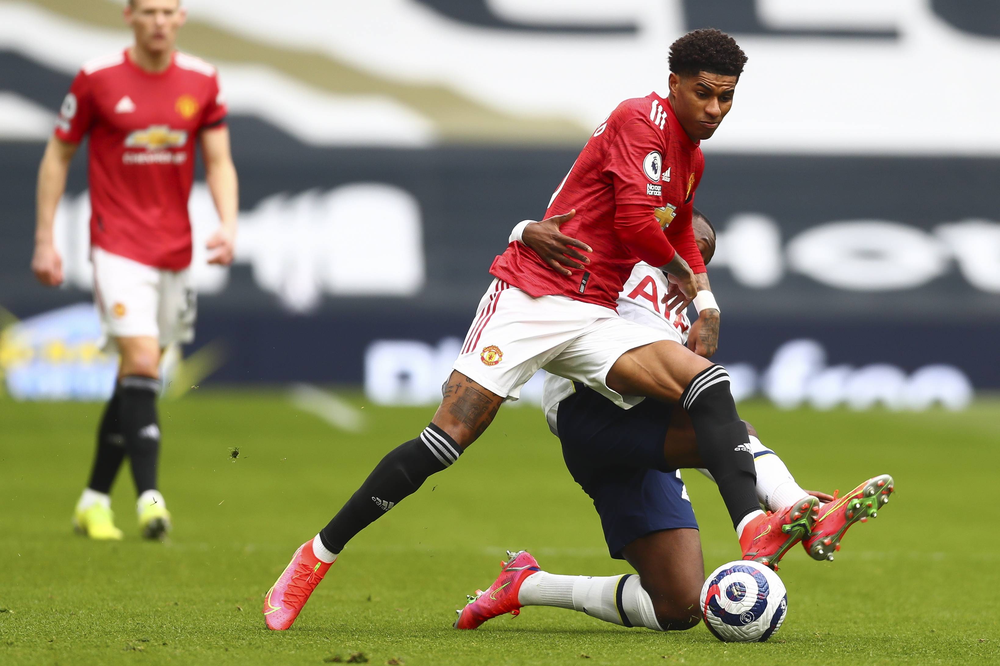 线屡屡被诟 线屡屡被诟